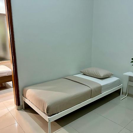 Cendhani Raras Gallery Kejayan Exterior foto
